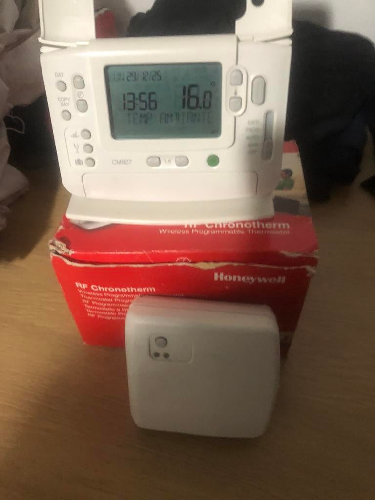 Thermostat honneywell cm927 rf, Bricolage & Construction, Thermostats, Enlèvement, Comme neuf