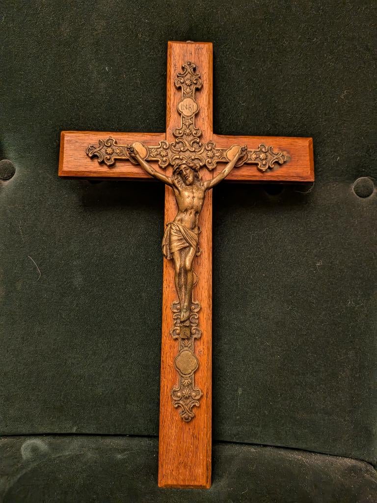 Antiek, 19de eeuws houten, koperen kruisbeeld, Antiek en Kunst, Ophalen of Verzenden