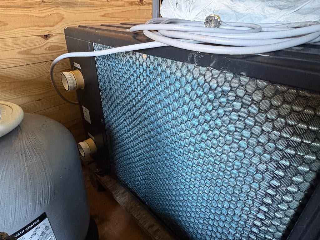 Pompe à chaleur pour piscine jusqu'à 30 m³ d'eau, Enlèvement, Comme neuf, Chauffage