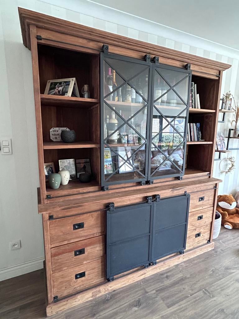 Vitrine kast teak (gekocht in Loods Heist op den Berg), Ophalen, Met deur(en), 200 cm of meer, Teakhout