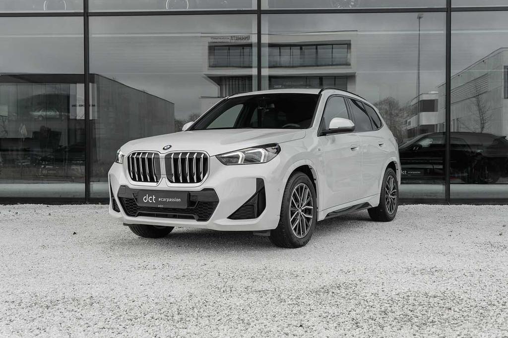 BMW X1 sDrive 20i Mpack PanoRoof Adaptive Headlights, Auto's, Electronic Stability Program (ESP), Gebruikt, Wit, Bedrijf