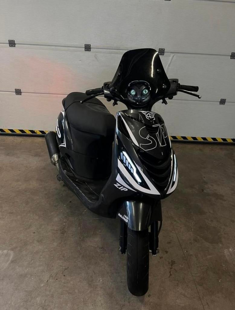 Piaggio Zip 50cc iGet Euro 5 (A-klasse), Fietsen en Brommers, Scooters | Piaggio, Ophalen of Verzenden, Zo goed als nieuw, Zip
