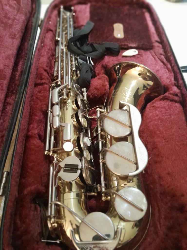 Saxophone alto Amati – avec étui – bon état, Enlèvement, Alto