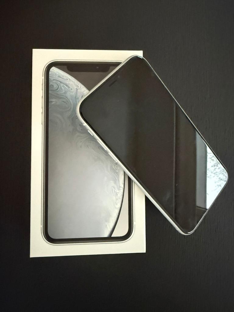 iPhone XR 64 GB, Telecommunicatie, Mobiele telefoons | Toebehoren en Onderdelen, Zo goed als nieuw, Ophalen of Verzenden