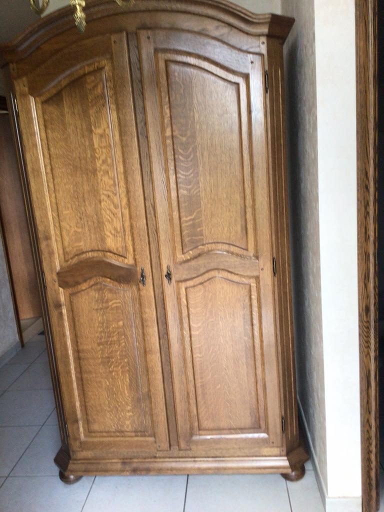 Armoire en chêne, Enlèvement