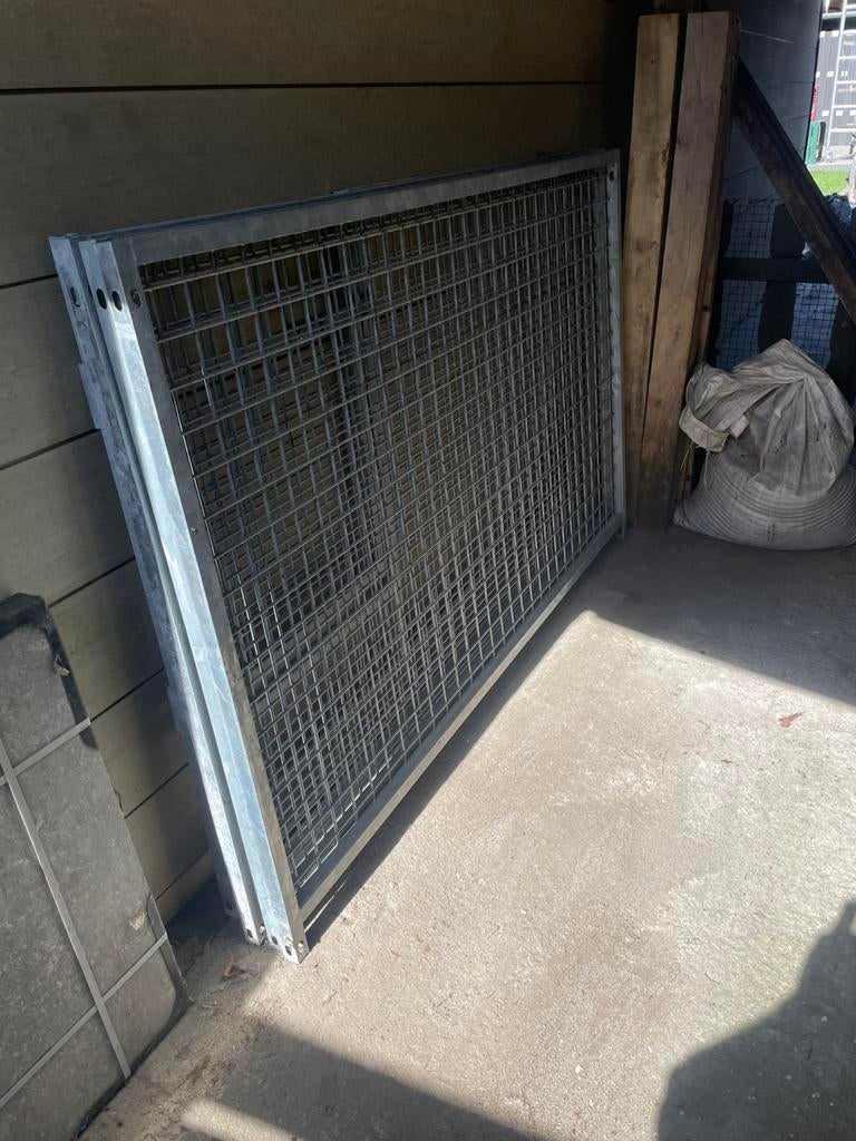 Gegalvaniseerde hekkens, Ophalen, Zo goed als nieuw