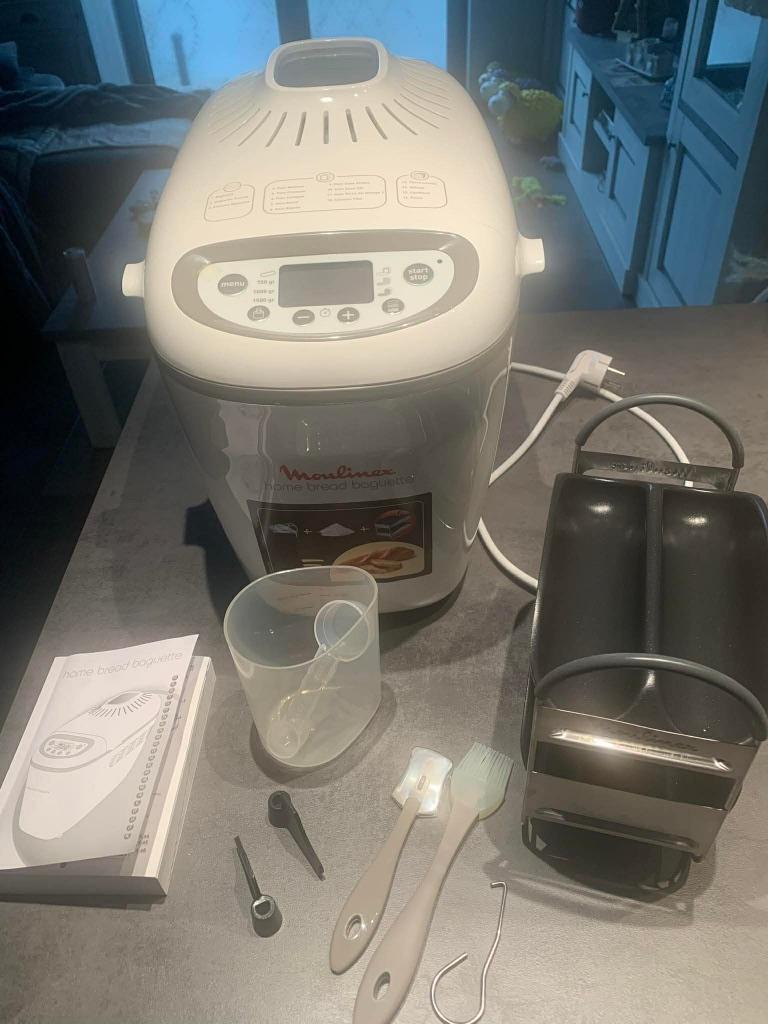 Moulinex broodbakmachine, Kijkvenster, 800 tot 1200 gram deeg, Zo goed als nieuw, Ophalen