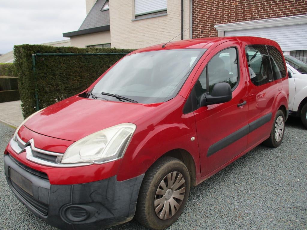 Citroën Berlingo à essence 1600 cc, Rouge, Euro 5, Achat, 72 kW