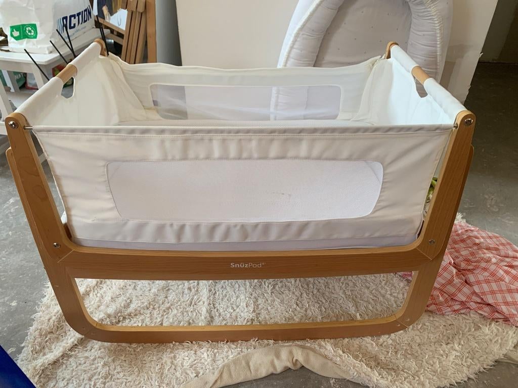 SnüzPod 4 co-sleeper wiegje – natural, Ophalen, Zo goed als nieuw, Overige typen