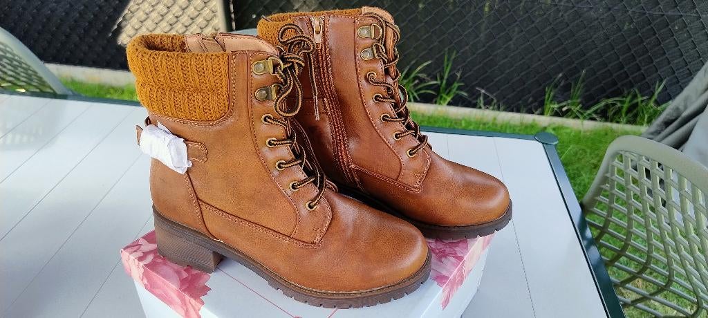 Bottines en cuir artificiel cognac 37 *NOUVEAU*, Enfants & Bébés, Vêtements enfant | Chaussures & Chaussettes, Bottes, Enlèvement ou Envoi