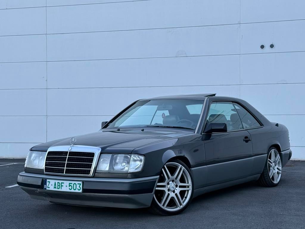 MERCEDES CE230 W124 OLDTIMER, Auto's, Mercedes-Benz, Bedrijf, E-Klasse, Airbags, Elektrische ramen, Lederen bekleding, Lichtmetalen velgen