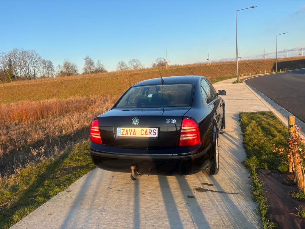 Skoda Superbe 2.0 Essence 08/2006 Euro 4, Autos, Skoda, 90 kW, Achat, Entreprise, Boîte manuelle