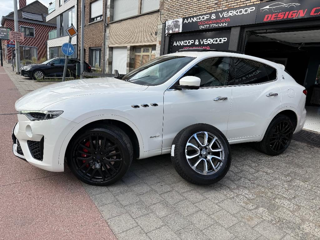 Maserati Levante *Gran Sport* Q4 3.0 V6 Bi-turbo 350, Autos, Maserati, Achat, Euro 6, Entreprise, Carnet d'entretien