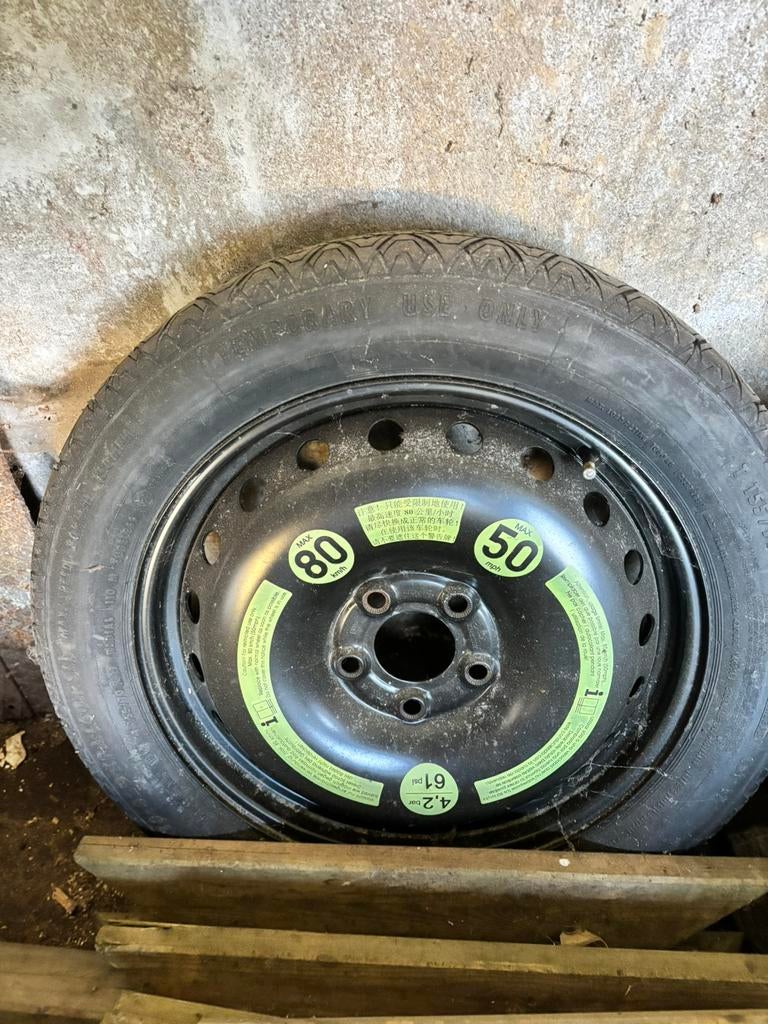 Roue de secours mercedes classe E, Autos : Pièces & Accessoires, Neuf, Pneus et Jantes, 155 mm, Véhicule de tourisme