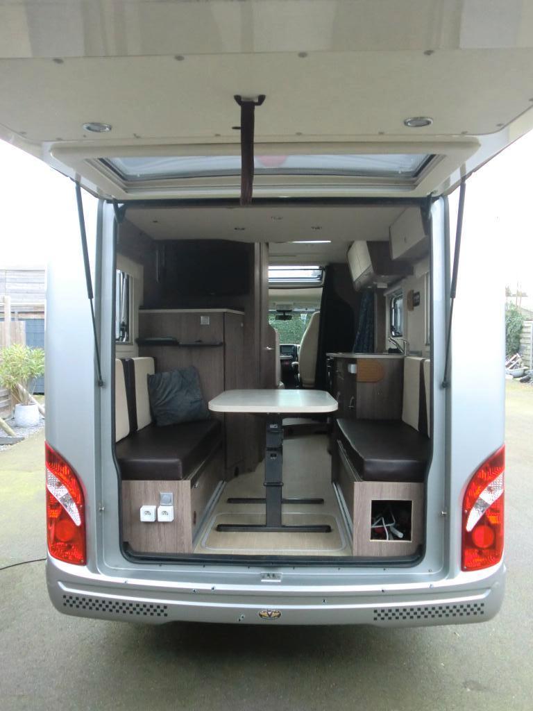 Fiat Burstner Brevio T645 speciaal met een achterklep.., Caravans en Kamperen, Mobilhomes, Koelkast, Ringverwarming, Fiat, Treinzit