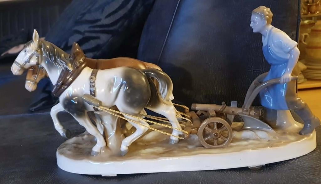 Prachtige Carl Scheidig DUITSE Porselein beeld., Antiek en Kunst, Verzenden