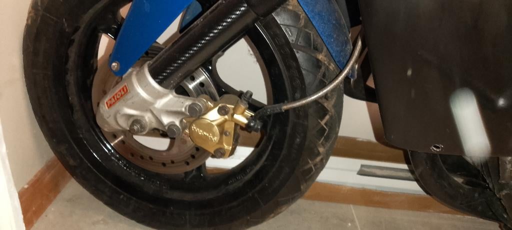 Voorwiel Standaard Yamaha Aerox, Fietsen en Brommers, Brommeronderdelen | Algemeen, Zo goed als nieuw, Overige typen, Ophalen of Verzenden