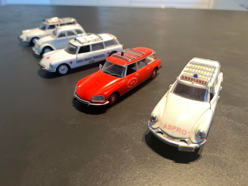 Miniatuur ambulances Citroen, Ophalen, Gebruikt