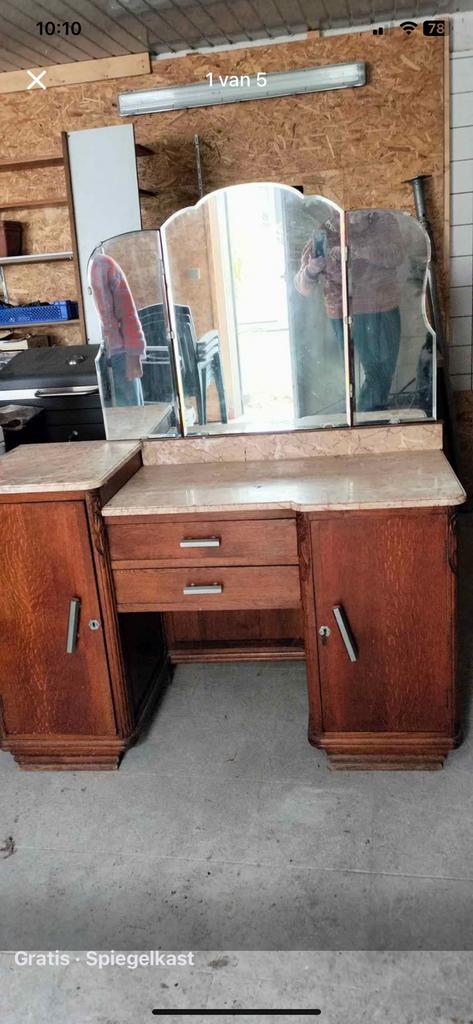 Spiegelkast, Ophalen