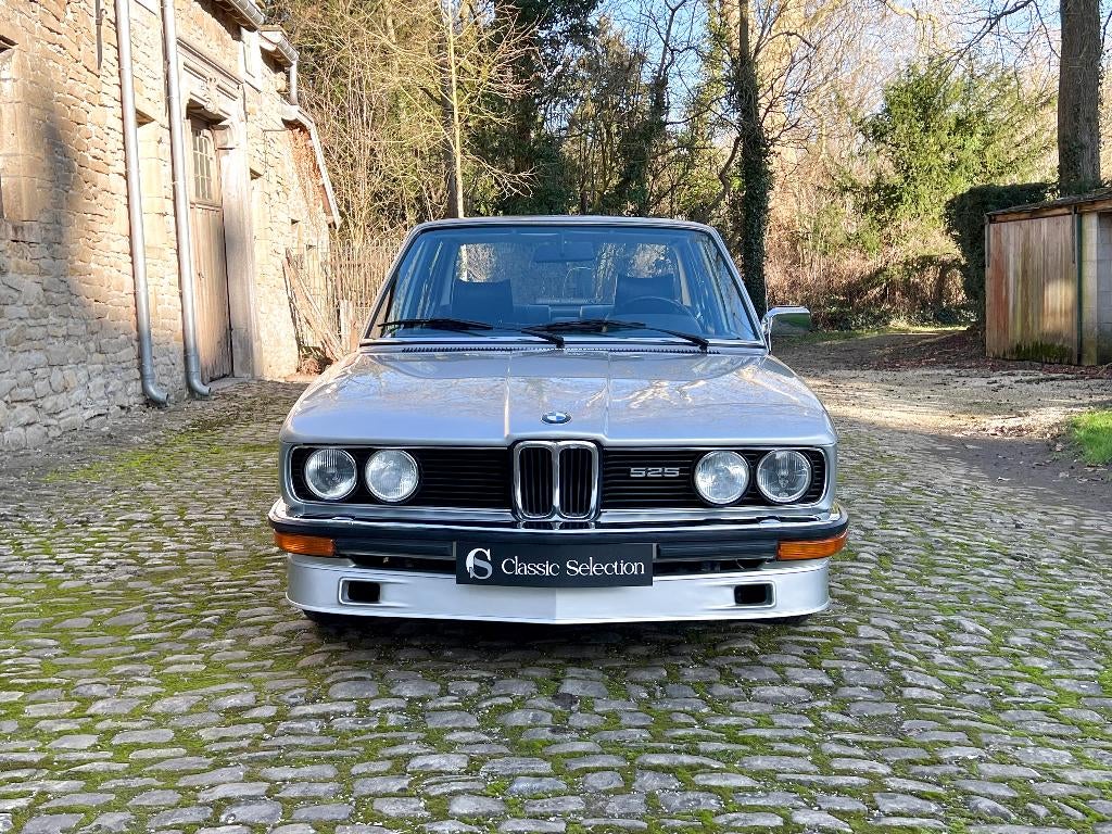 BMW 525 E12 – 1ste eigenaar | Slechts 116.200 km, Achterwielaandrijving, 2494 cc, Bedrijf, 5 deurs