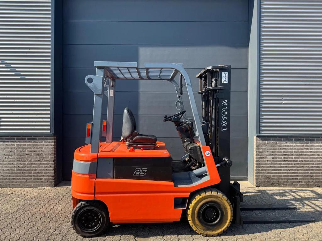 Toyota FBM25 2,5 ton elektrische heftruck, Zakelijke goederen, 2000 tot 3000 kg, Elektrisch, Heftruck, Toyota