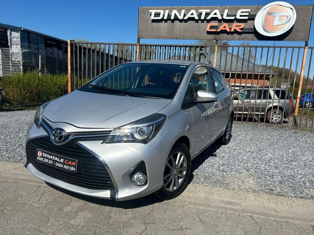 Toyota Yaris 1.3 VVTI - Clima - GPS - Jantes alu - Garantie, Autos, Cuir, Argent ou Gris, Achat, Euro 6