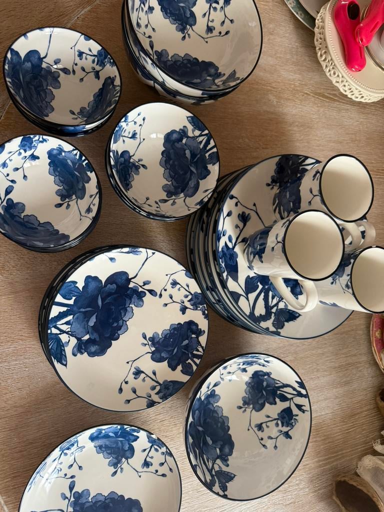 Borden en potjes blauwe bloemen, Antiek en Kunst, Antiek | Servies compleet, Ophalen