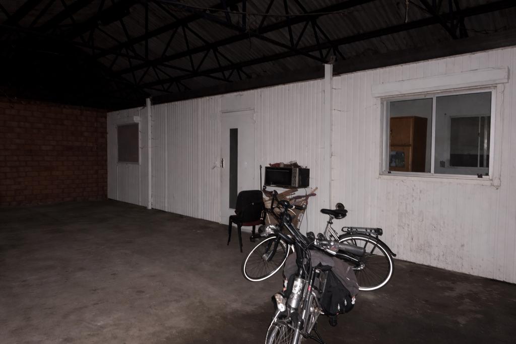 Woon units / containers / keet, Ophalen