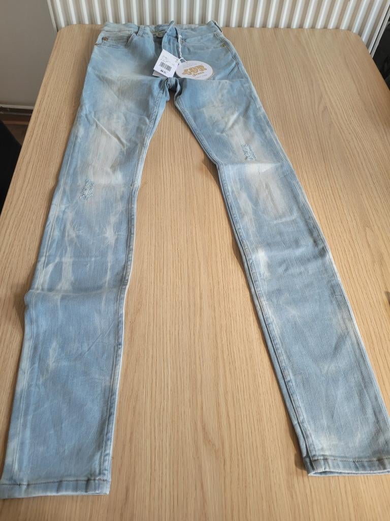 1 lot de vêtements pour femmes en vente en raison de la ferm, Enlèvement