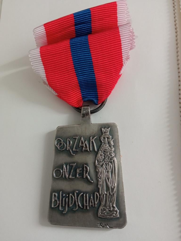 Bisdom Hasselt  Dioecesis Hasseletensis Bene de ecclesia mer, Postzegels en Munten, Ophalen of Verzenden