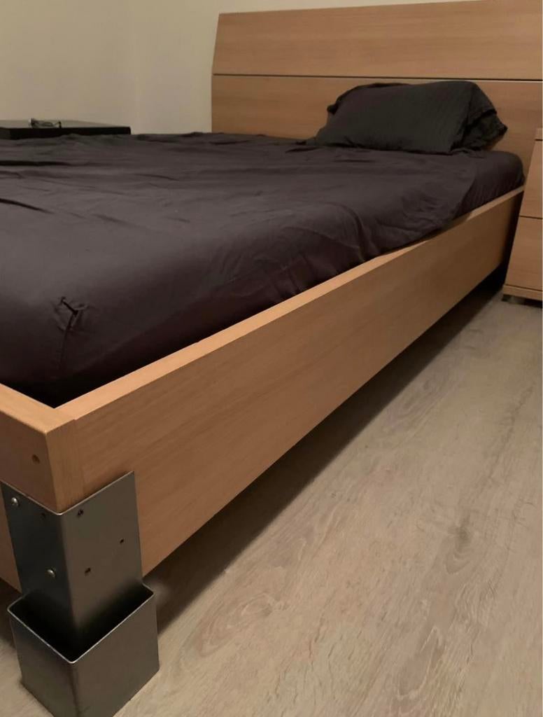 Bed met matras, Huis en Inrichting, Slaapkamer | Bedden, Ophalen, Zo goed als nieuw