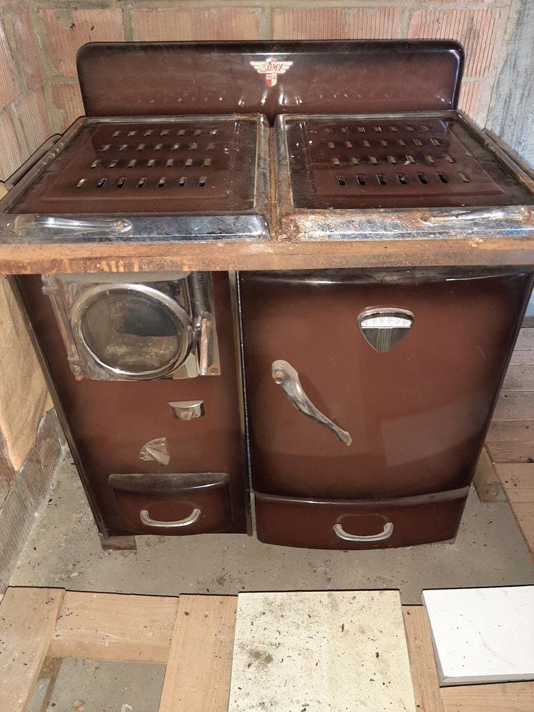 Ancienne cuisinière émaillée, Gebruikt, Potkachel