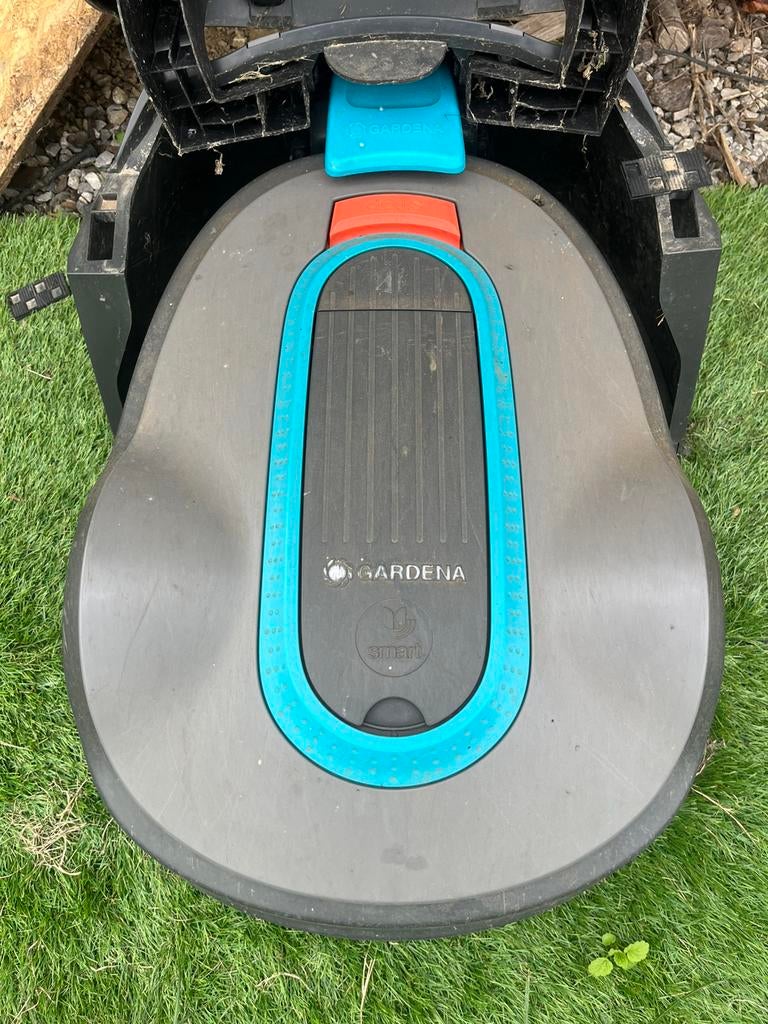 Gardena Robotmaaier Sileno Life 1250 Smart, Tuin en Terras, Robotmaaiers, Gebruikt, 20 tot 25 cm, Bestuurbaar via app, Ophalen of Verzenden