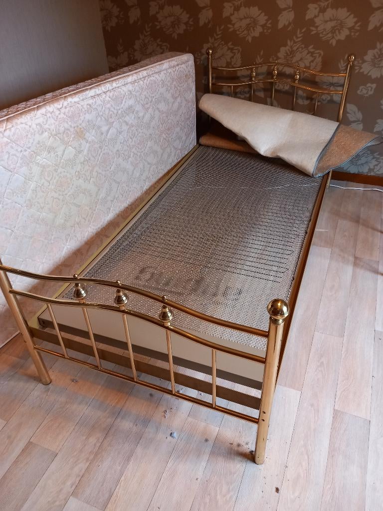 Lit, Maison & Meubles, Enlèvement, Comme neuf, Une personne