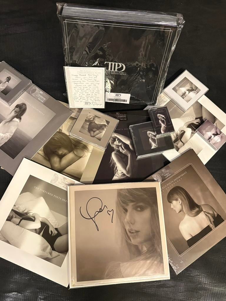 Taylor swift tortured poets vinyl collection (24 items)rare, Enlèvement ou Envoi, 2000 à nos jours, Neuf, dans son emballage, 12 pouces