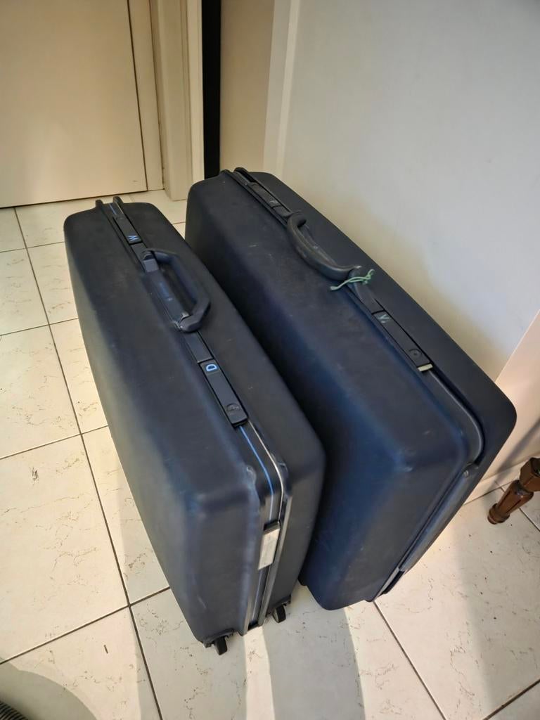 Set valiezen Samsonite, Ophalen