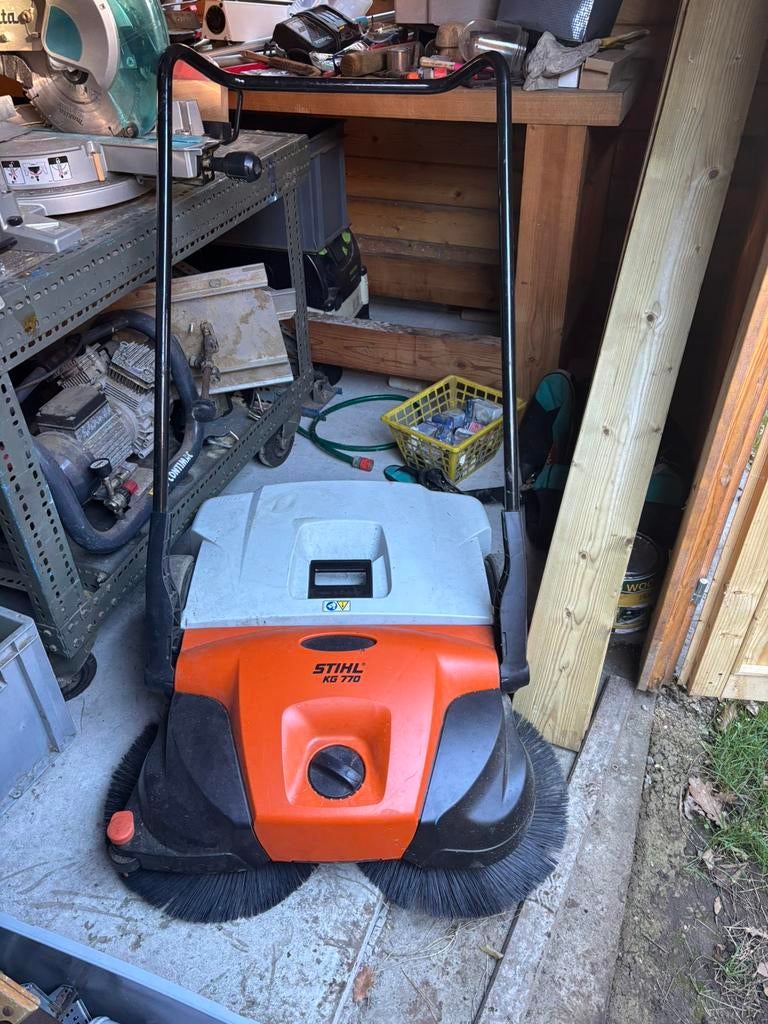 Veegmachine van het merk STIHL, Tuin en Terras, Hogedrukreinigers, Ophalen, Zo goed als nieuw