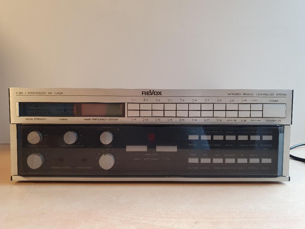 Revox B 261 Synthesizer FM Tuner, Enlèvement ou Envoi