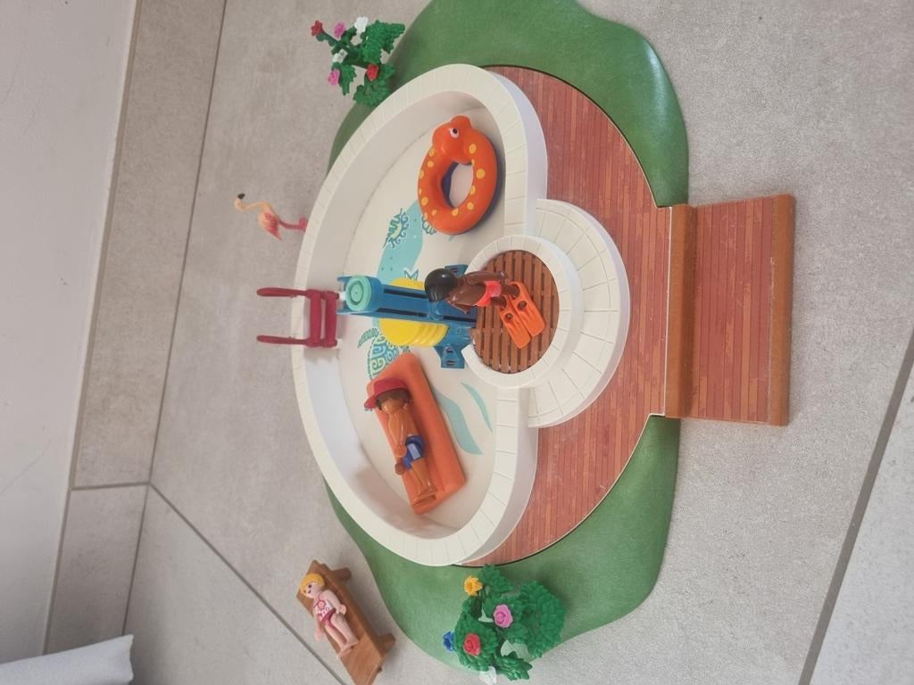 Piscine playmobil 9422, Enlèvement