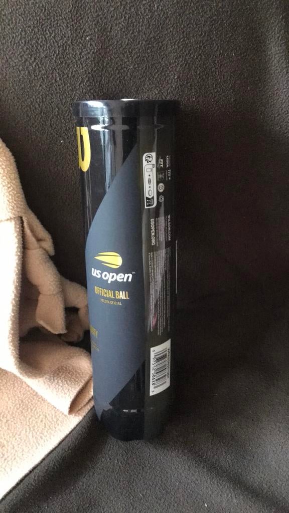 Pack NEUF 4 balles Wilson US Open Decathlon, Sports & Fitness, Comme neuf