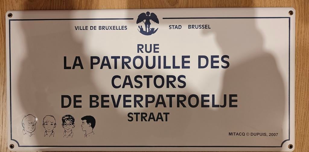 Panneau de rue: Rue La Patrouille des Castors, 2 ex. Mitacq, Enlèvement ou Envoi, Autres personnages, Neuf, Image, Affiche ou Autocollant