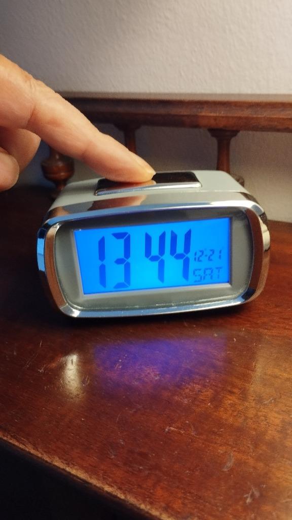 Réveil numérique avec jour et date rétroéclairage (bouton), Envoi, Comme neuf, Digital