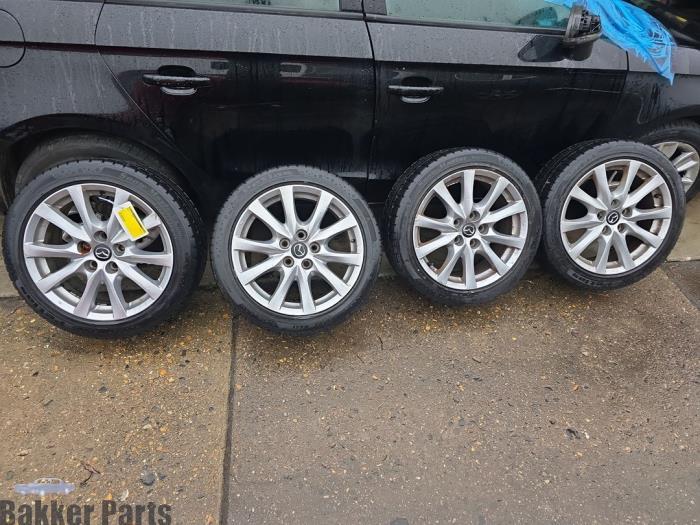 Kit de jantes sport + pneus hiver d'un Mazda 6, -, Véhicule de tourisme, -, 3 mois de garantie