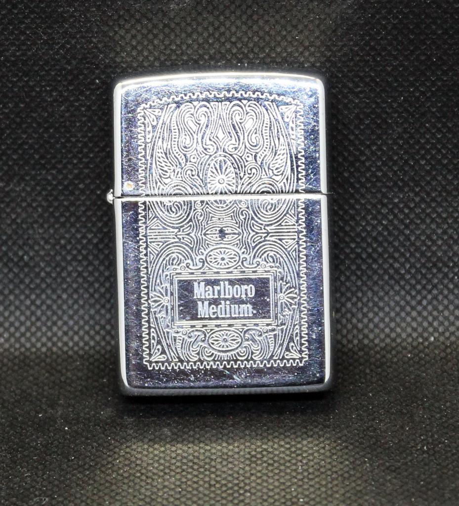Zippo Marlboro moyen, Enlèvement ou Envoi, Utilisé, Briquet