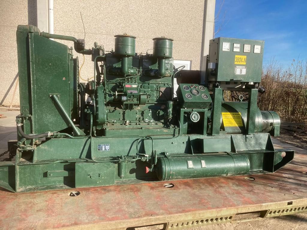 Vintage Poyaud Diesel Generator 60 kVA (1959) Start perfect, Doe-het-zelf en Bouw, Aggregaten, Ophalen, Dieselolie, Zo goed als nieuw