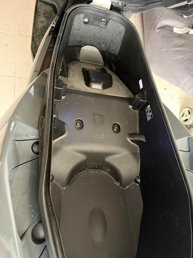 Xmax 125 tech max, Scooter