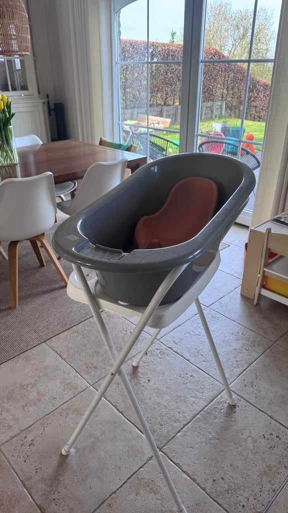 Baignoire bébé Bébé-Jou + support + réhausseur – set complet, Enfants & Bébés, Enlèvement ou Envoi, Comme neuf, Baignoire, Bébé-jou