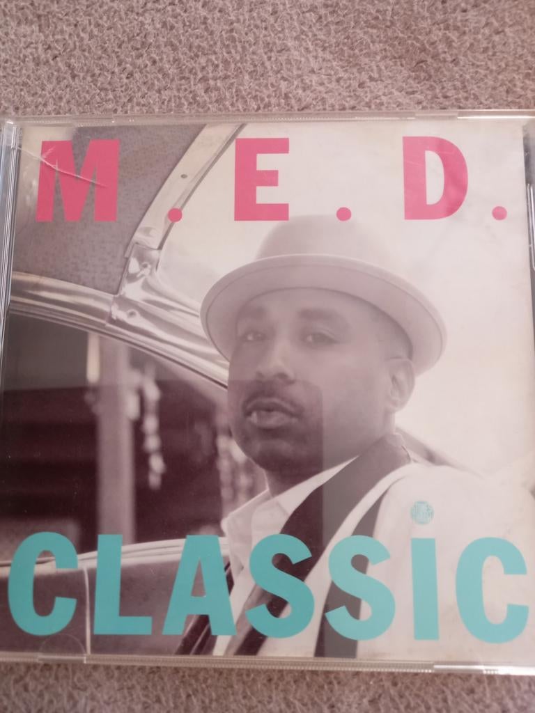 M.E.D  classic, Ophalen of Verzenden