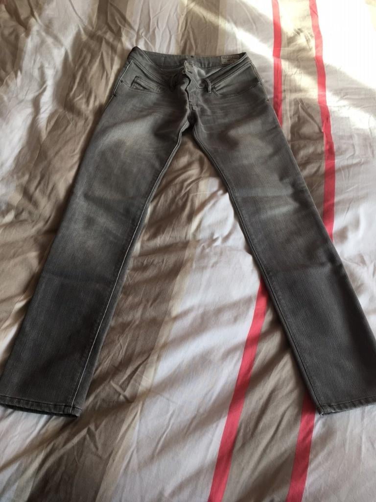 Diesel jeans voor dames, Kleding | Dames, Spijkerbroeken en Jeans, Ophalen, Nieuw, Diesel, W30 - W32 (confectie 38/40)