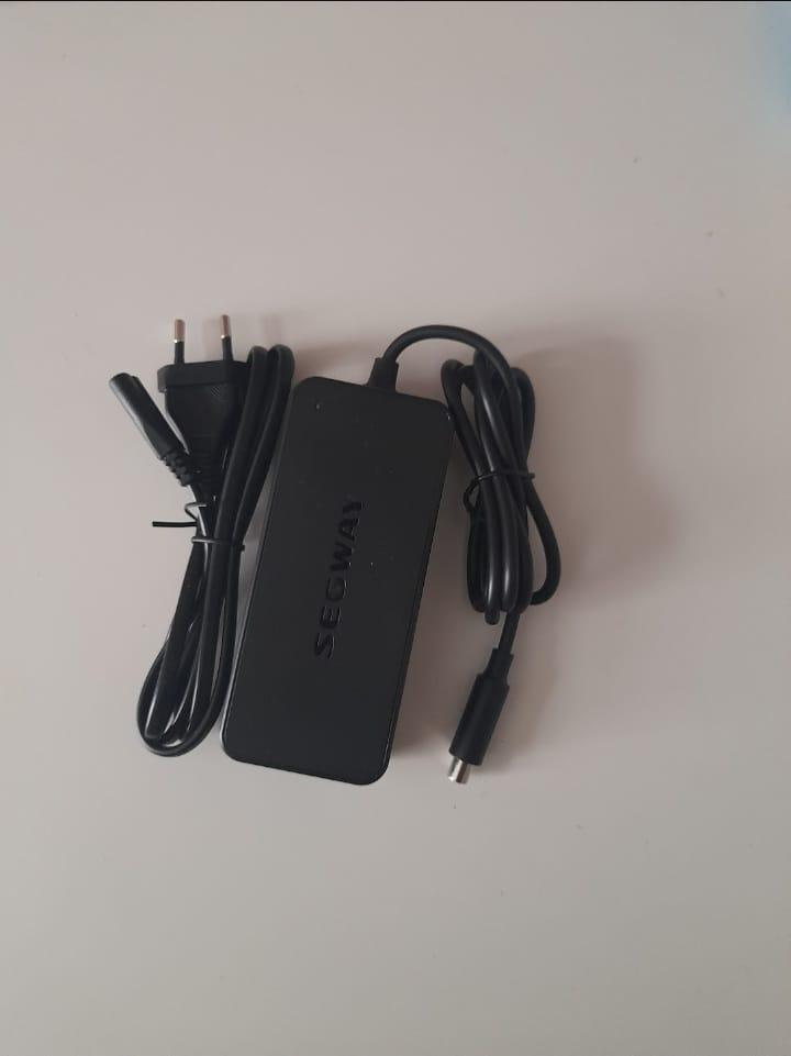Chargeur trottinette, Informatique & Logiciels, Enlèvement ou Envoi, Comme neuf